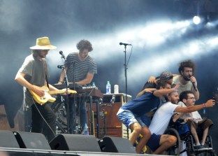 Edward Sharpe & The Magnetic Zero's 3