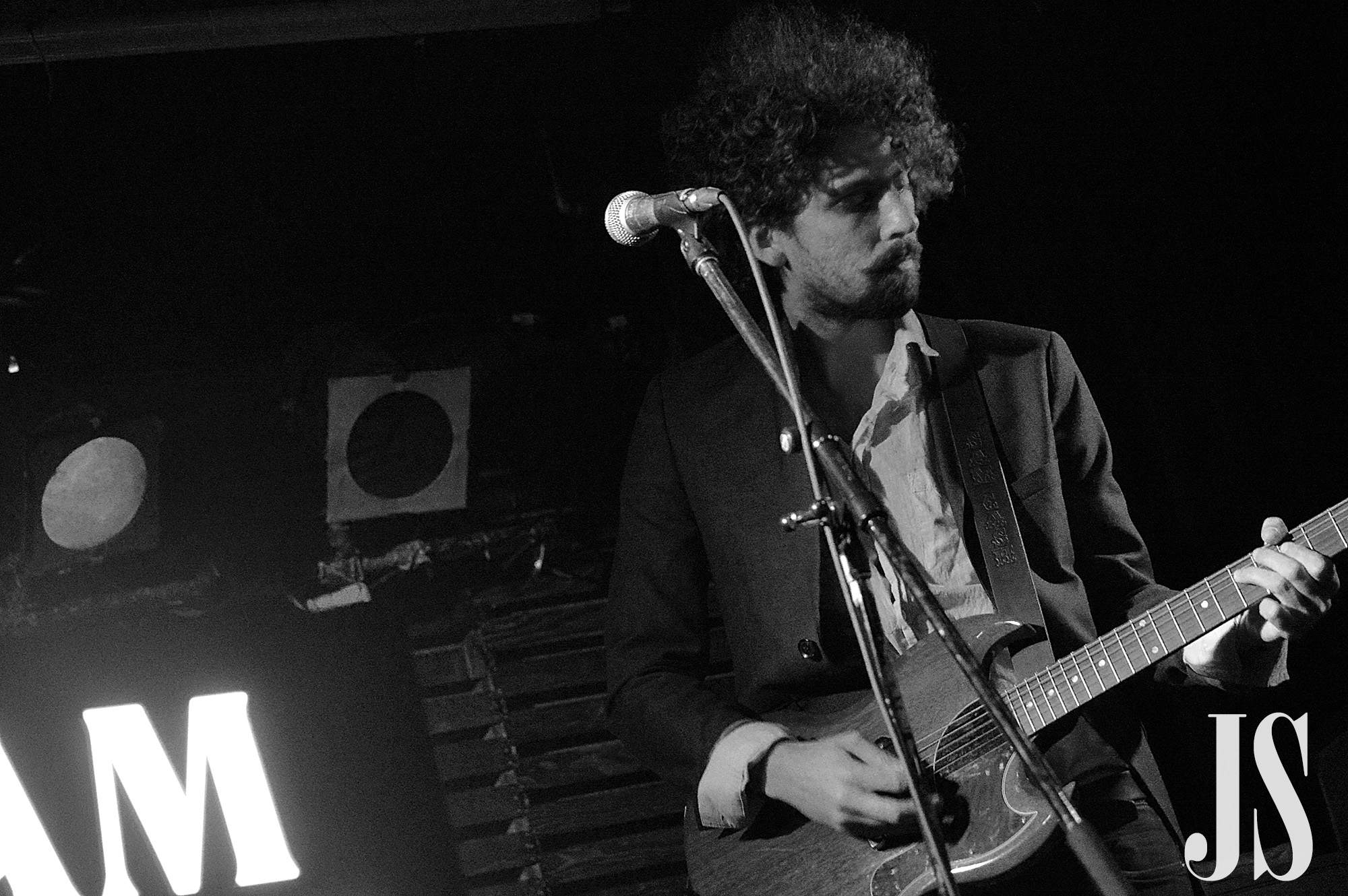 Sam Cash &amp; The Romantic Dogs