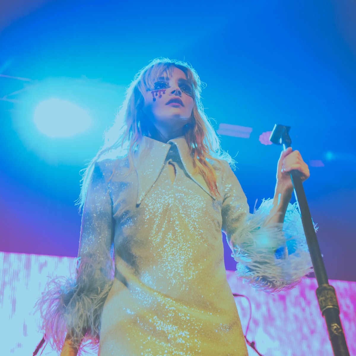 Front Row @&nbsp;Chvrches